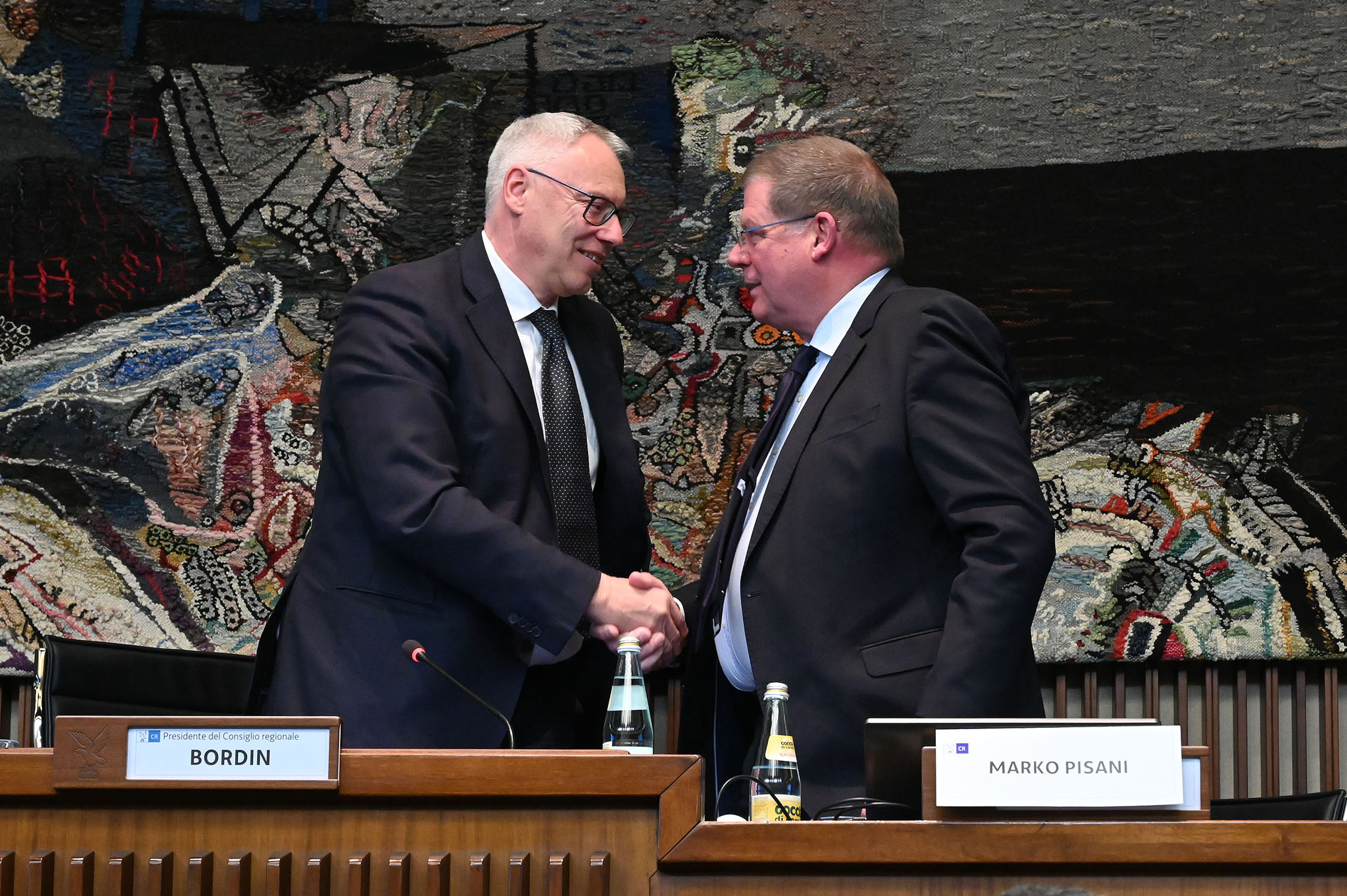 MINORANZA SLO. ASSEMBLEA ELETTI CHIEDE CESSAZIONE CONTROLLI CONFINI